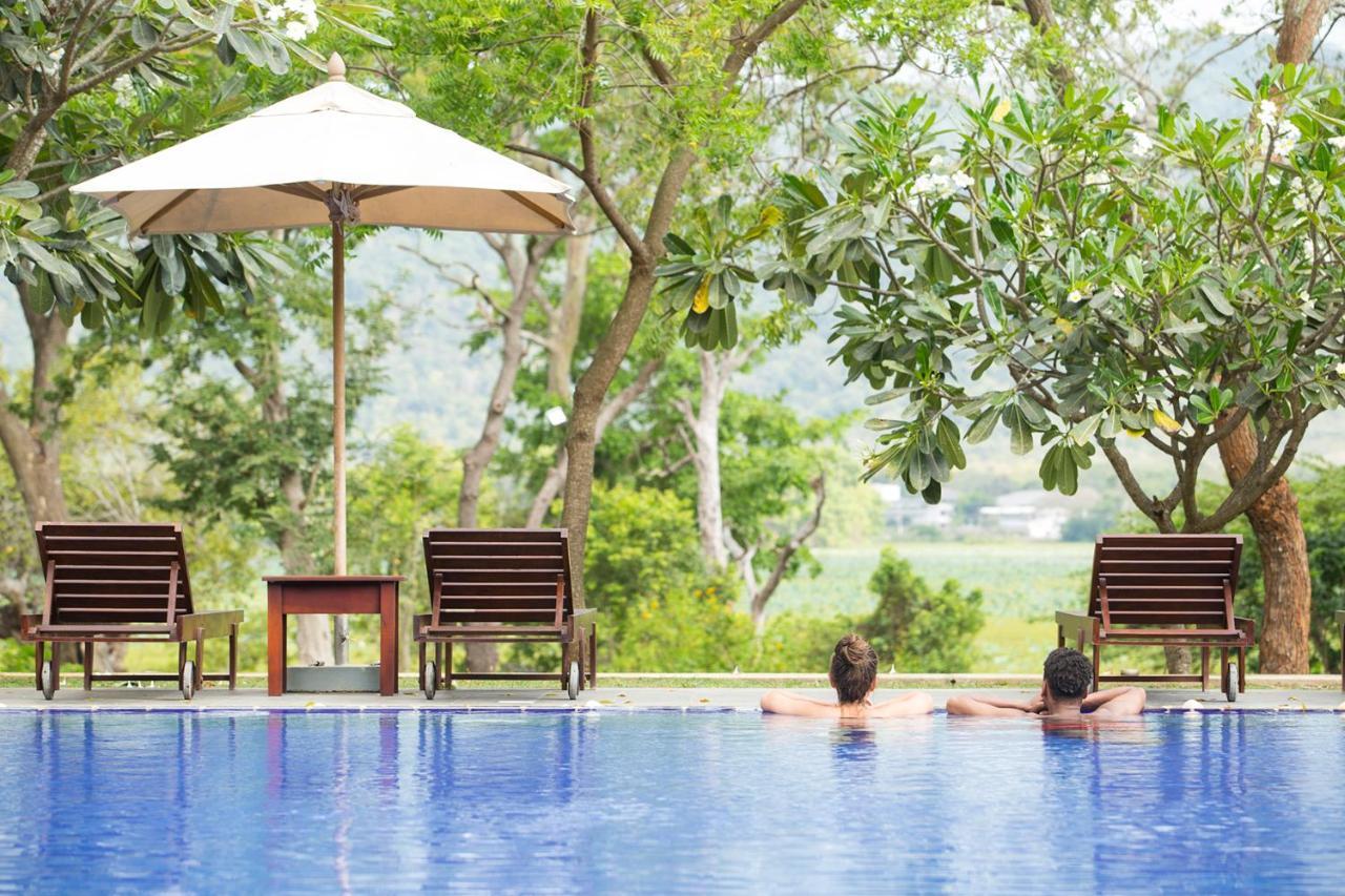 Grand Tamarind Lake Kataragama Extérieur photo