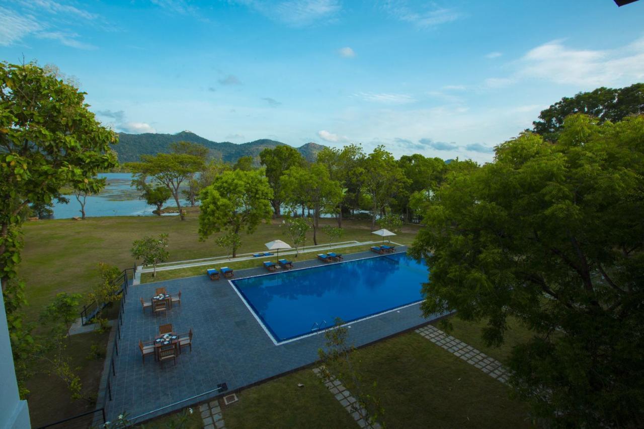 Grand Tamarind Lake Kataragama Extérieur photo