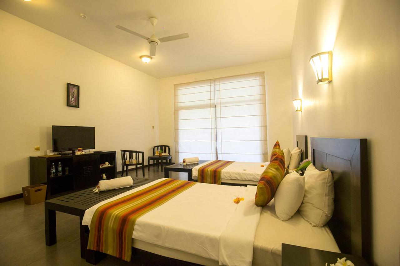 Grand Tamarind Lake Kataragama Extérieur photo